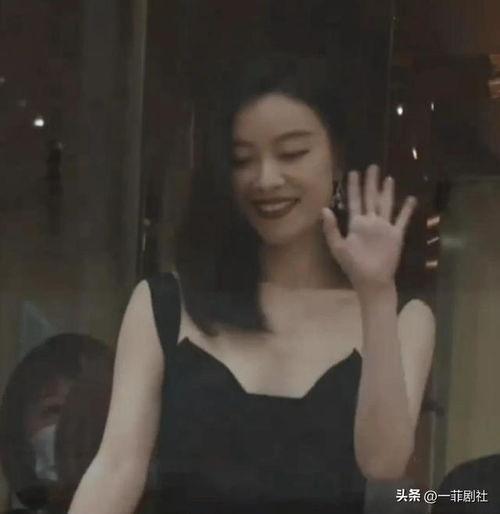 女主直播吃娱乐圈瓜,女主揭秘娱乐圈幕后真相